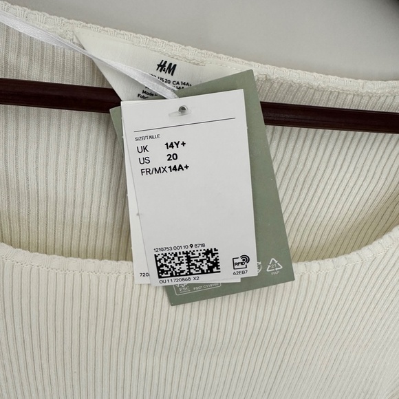 H&M Girls White Scoop Neck Ribbed Shirt — NWT - Picture 2 of 4